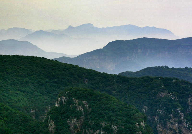 青龙峡组图之一——山