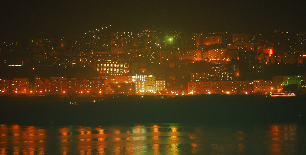 夜观张飞庙