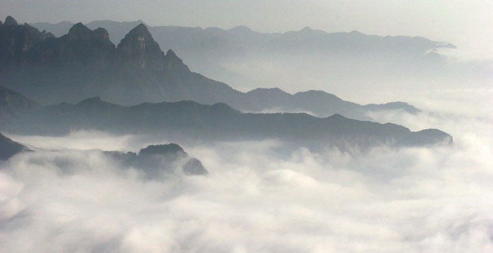[原创]山间云绕