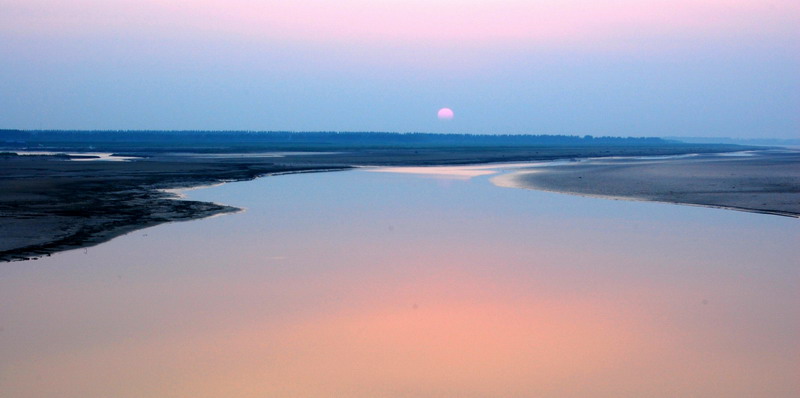 黄河边上看夕阳