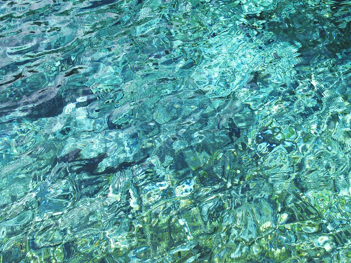 水