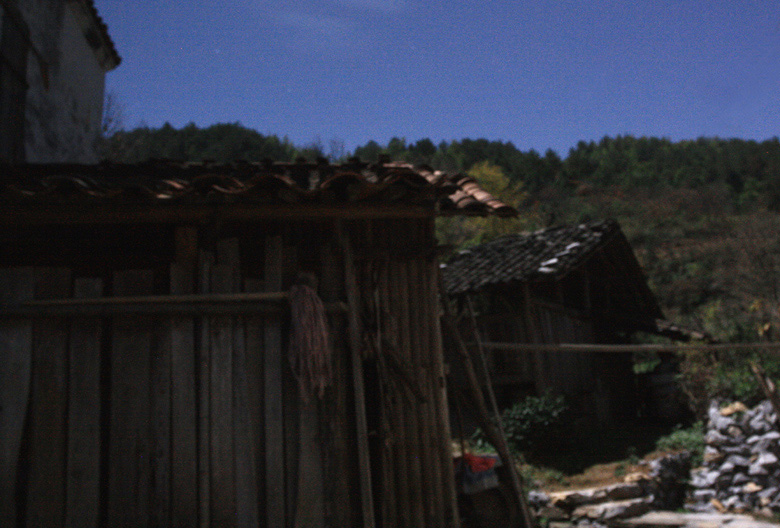 月光下的小山村