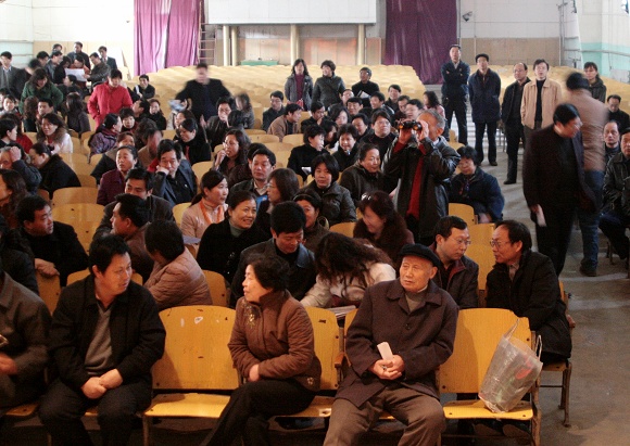 某社区选房会上