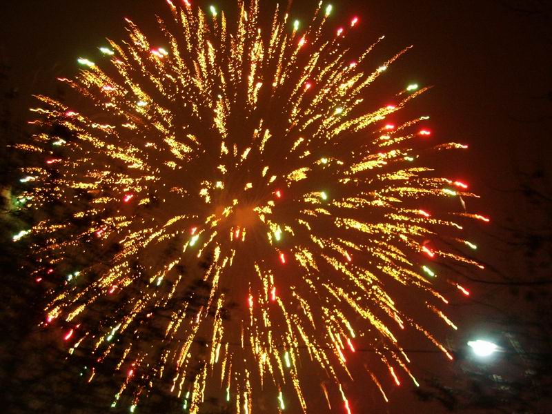 元宵月夜礼花开