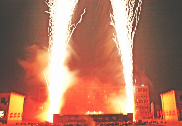 夜幕下的钻井一公司
