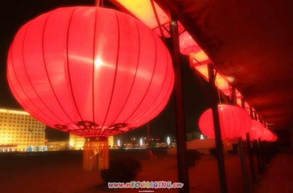 大红灯笼高高挂