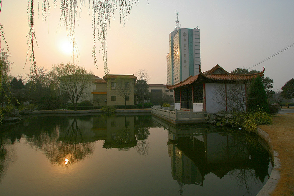 春色龙城
