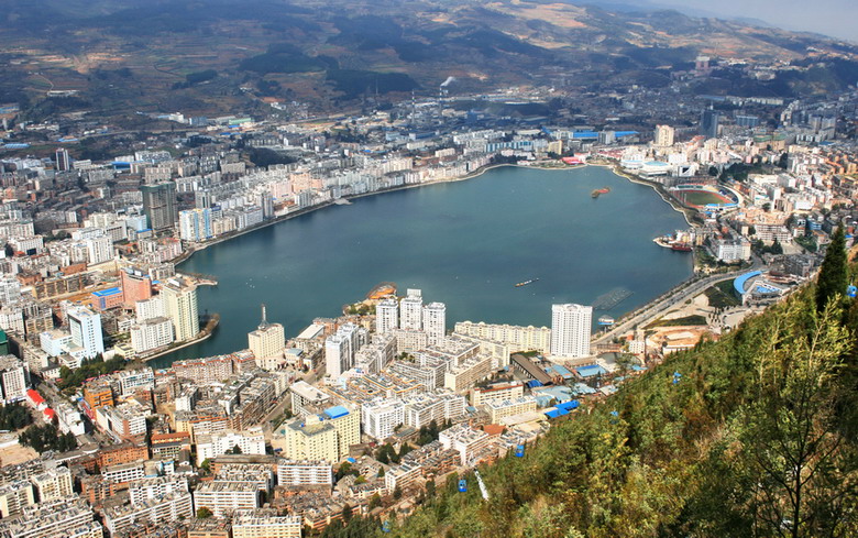 悠悠红河水