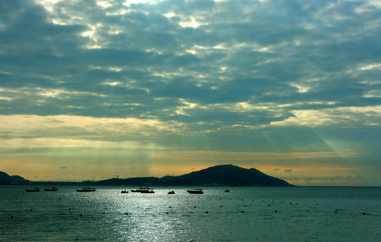 海岛日出