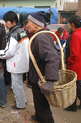 游逛仓颉陵庙会