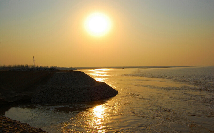 黄河夕阳无限好
