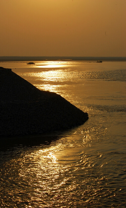 黄河夕阳无限好