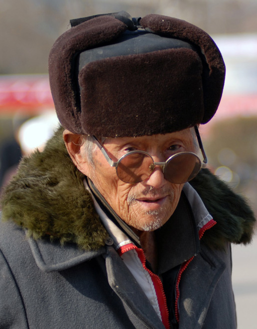 老人你在凝视什么？