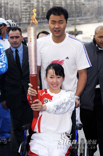 感动中国2008圣火保卫战