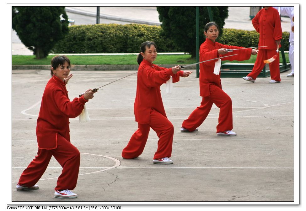 迎奥运.庆五一.