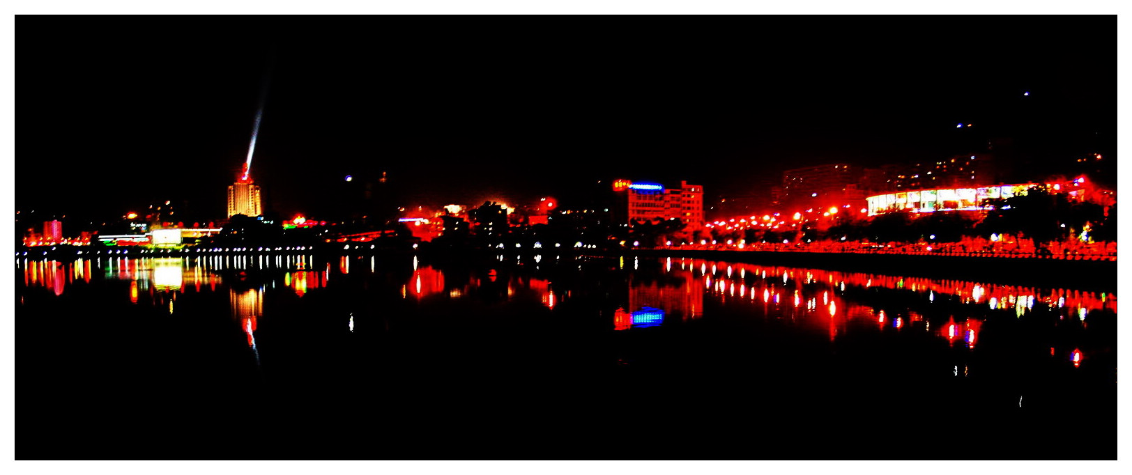 城市区的早上和夜景