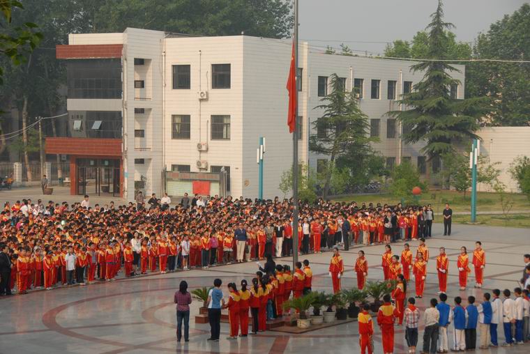 对遇难的同胞深表哀悼，为受伤的灾民祈祷平安！