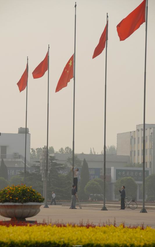 对遇难的同胞深表哀悼，为受伤的灾民祈祷平安！