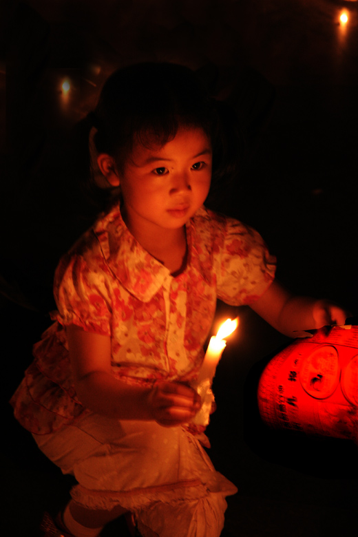 心系汶川地震灾区烛光祈福活动