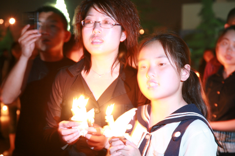 5.20文化宫悼念遇难同胞纪实