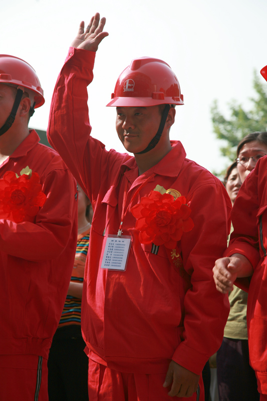 为油田供水的九壮士送行---一路平安！！