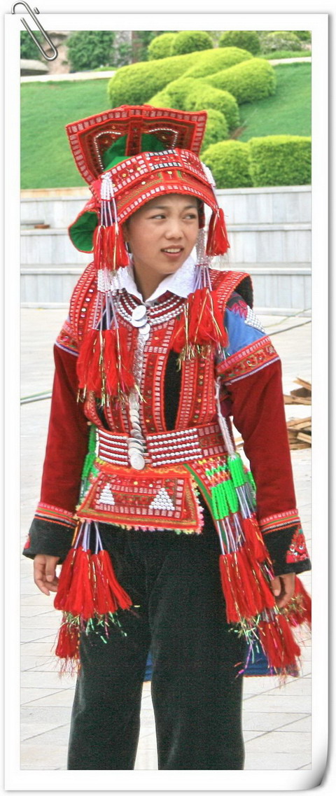 云南石屏花腰族