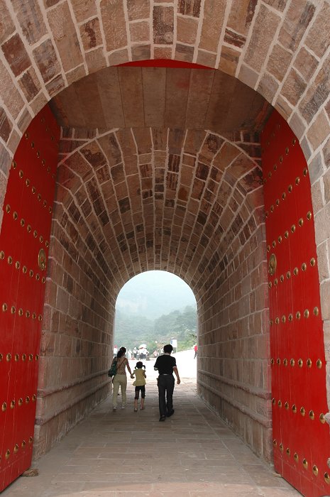 山门与房屋