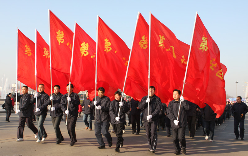 中原油田迎新年元旦万人长跑