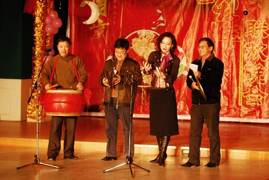通信人“山寨版“2009迎春晚会