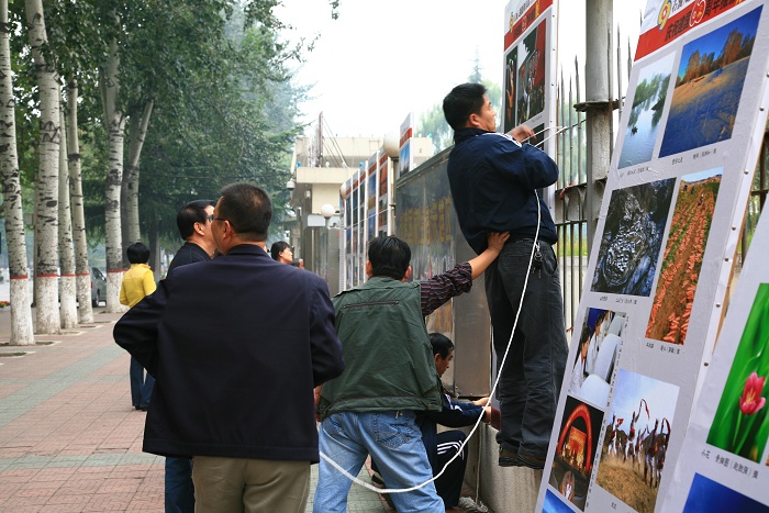 展板应邀市委展出！