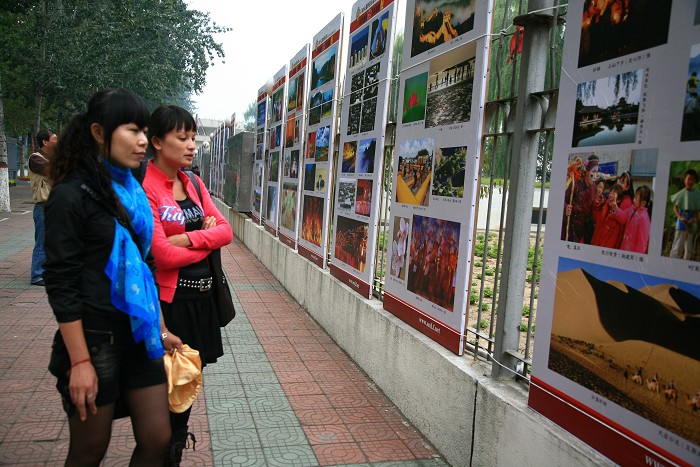 展板应邀市委展出！