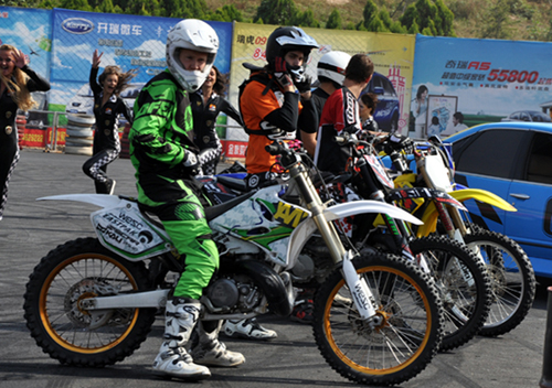 飞车极限表演