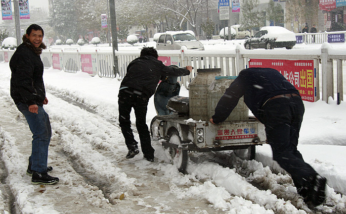 雪中街头小片一组