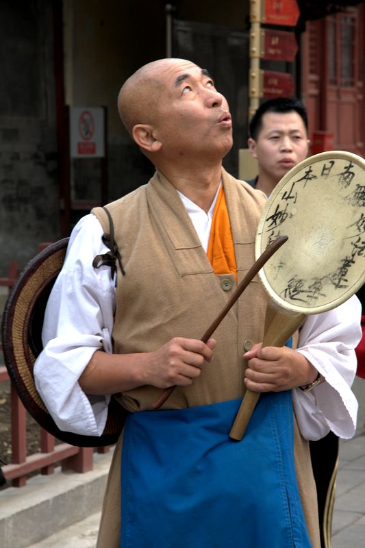 出家人表情抢拍