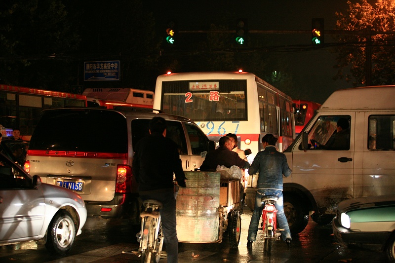 狭路相逢！