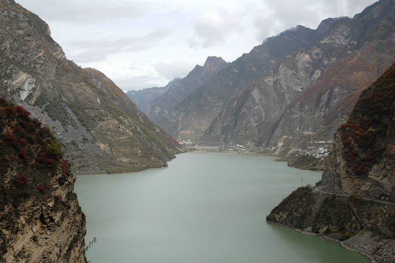 堰塞湖