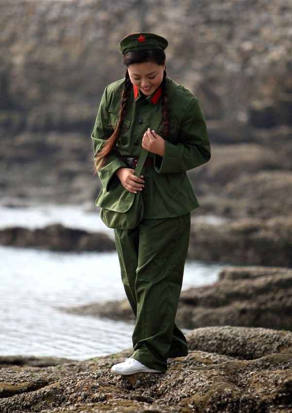 羞涩的兵妹