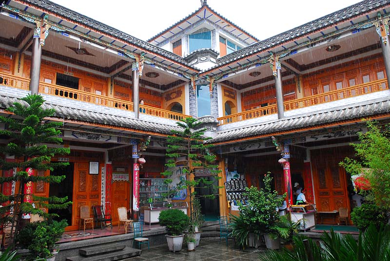 白族建筑——“三房一照壁”