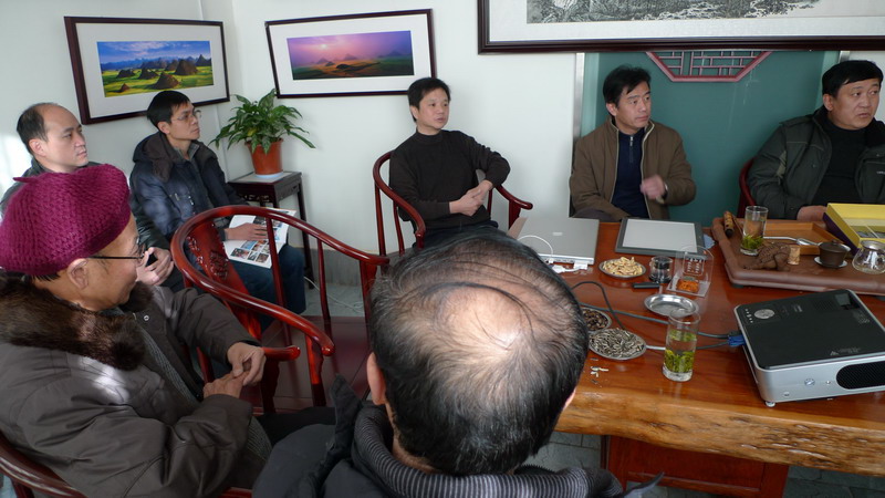 石油人摄影俱乐部1220看片会在一壶知至茶楼举行