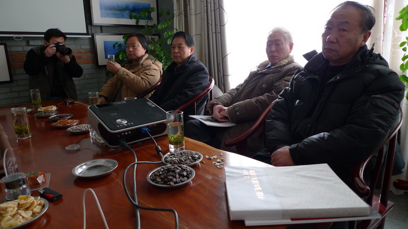 石油人摄影俱乐部1220看片会在一壶知至茶楼举行