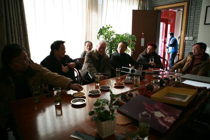 石油人摄影俱乐部1220看片会在一壶知至茶楼举行