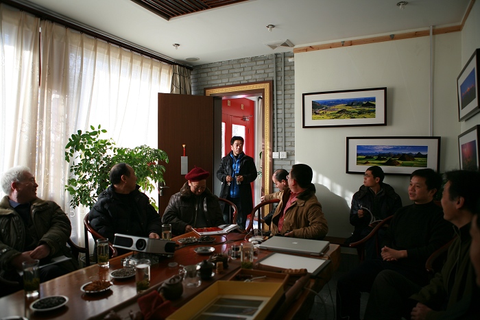 石油人摄影俱乐部1220看片会在一壶知至茶楼举行