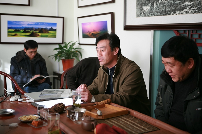 石油人摄影俱乐部1220看片会在一壶知至茶楼举行