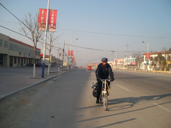 骑行在路上