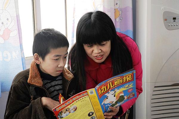 共享春天的阳光——井下女工为孤残儿童献爱心活动纪实