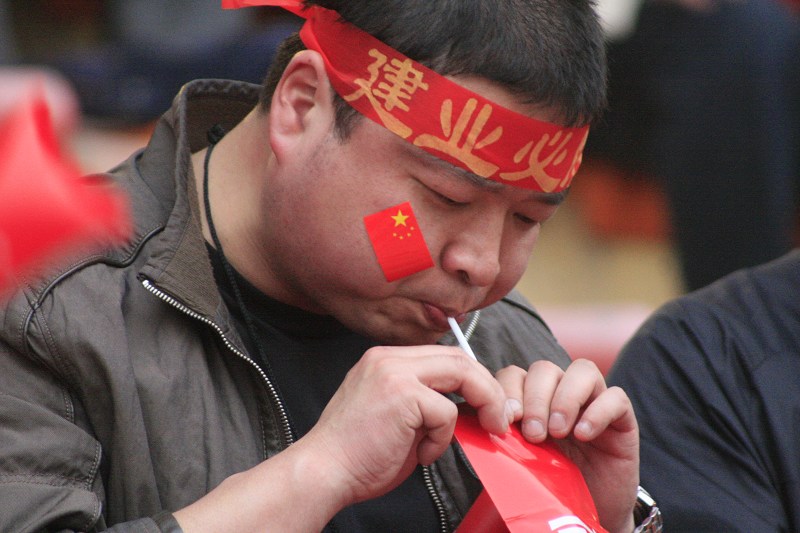 中超郑州开赛,濮阳球迷助威