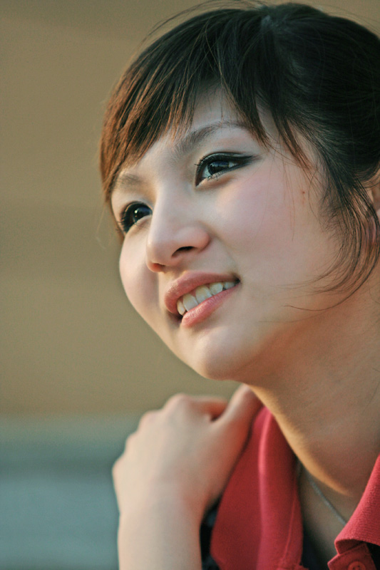 外拍靓丽女孩儿