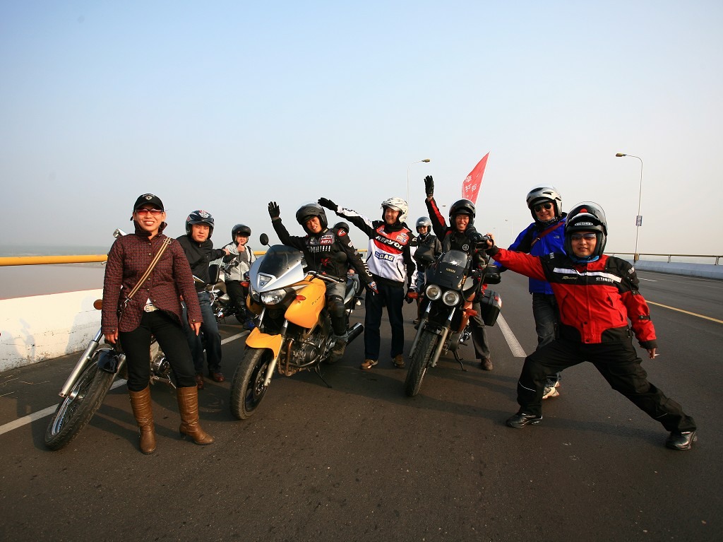 路遇友军