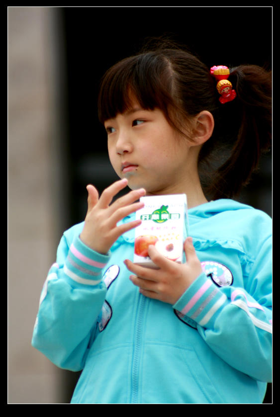可爱的小姑娘