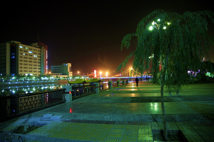 夜色库尔勒
